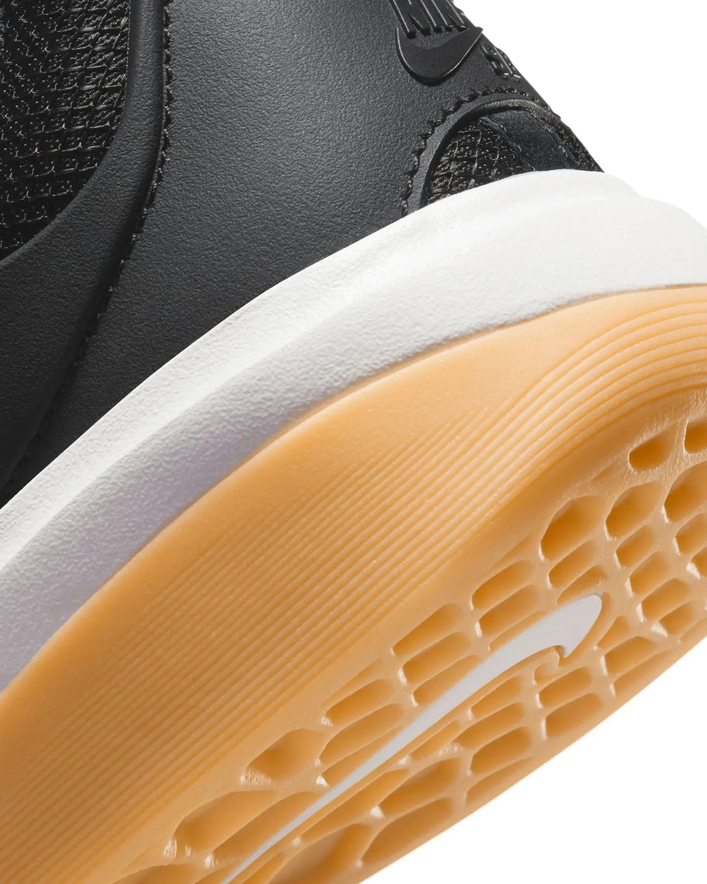 Nike SB Nyjah 3 - Black / White / Gum Footwear